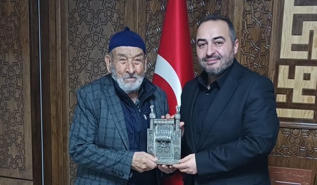 Konya’da 84 yaşında hafızlık yarışmasında birinci oldu