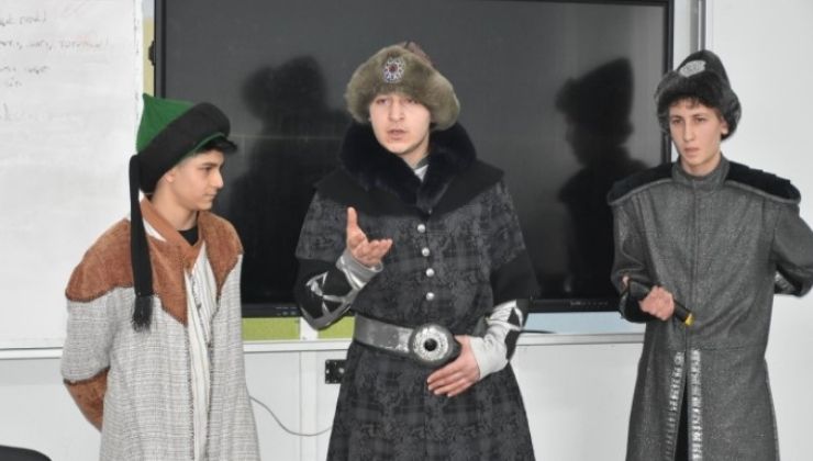 Konya’da geleceğin esnafı tiyatro oyunuyla Ahiliği anlatıyor