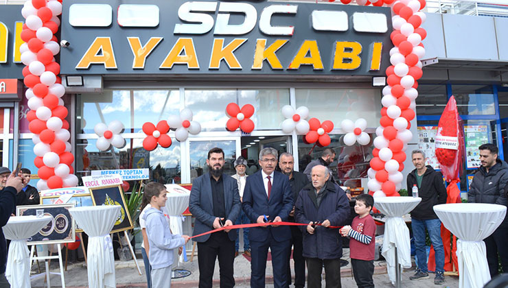 Konya’da kalite ve ucuzluğun adı SDC Ayakkabı açıldı