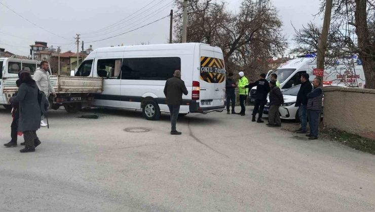 Konya’da okul servisi belediye aracı ile çarpıştı: 5 yaralı