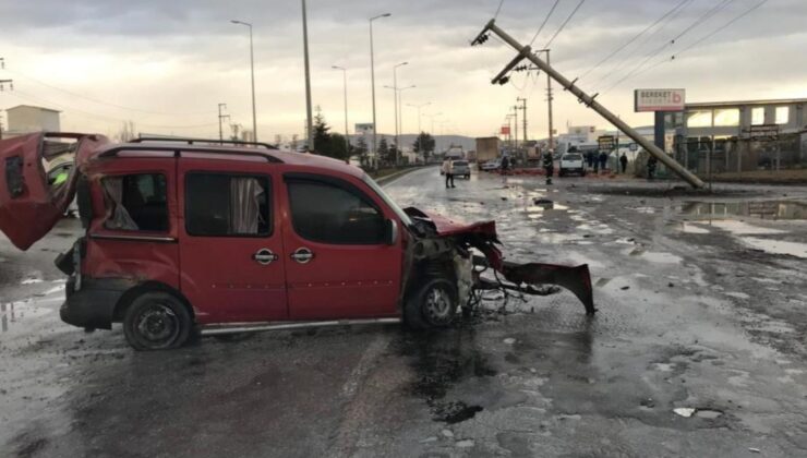 Konya’da tır ile kamyonet çarpıştı: 1 yaralı