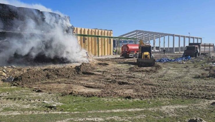 Konya’da tonlarca mısır balyası yandı