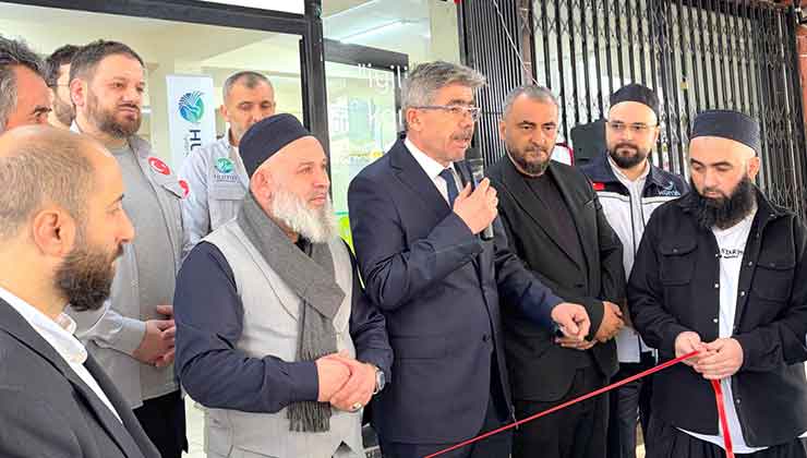 Konya’da zekat köprüsü: Yetim giydirme mağazası açıldı