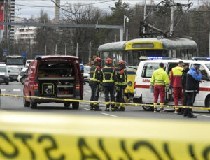 Saraybosna’da raydan çıkan tramvayın çarptığı 1 kişi öldü, 2 kişi yaralandı