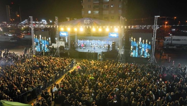 Selçuklu’da 90’lar Pop Konseriyle kış etkinliği coşkusu yaşandı