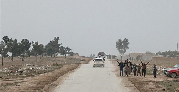 Terör örgütü YPG, Suriye İçişleri Bakanlığına bağlı güçlerin Haseke’ye girişini karşılayan 23 kişiyi alıkoydu