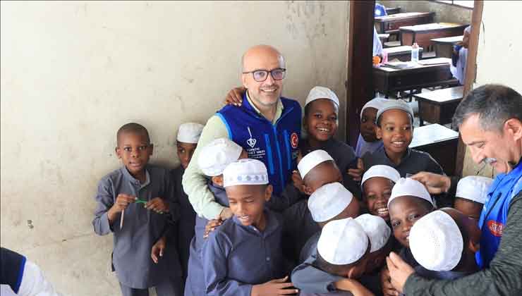 Türkiye Diyanet Vakfı, Tanzanya’da ihtiyaç sahiplerinin hem kapısını hem de gönlünü çalıyor