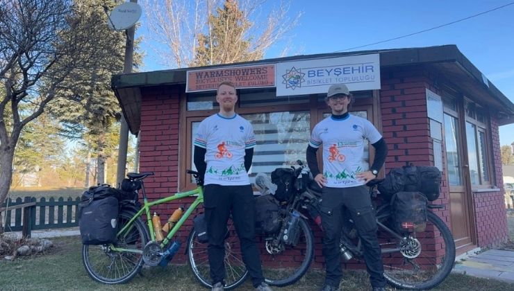 Yabancı bisikletçiler Beyşehir’de mola verdi
