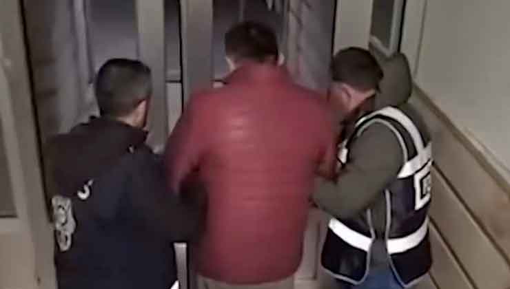 38 ildeki FETÖ operasyonlarında 298 şüpheli yakalandı