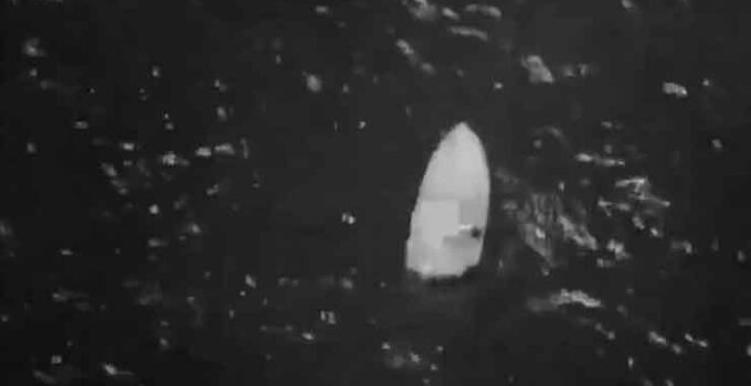 ABD, Doğu Pasifik’te uyuşturucu taşıdığı öne sürülen teknenin vurulduğunu açıkladı