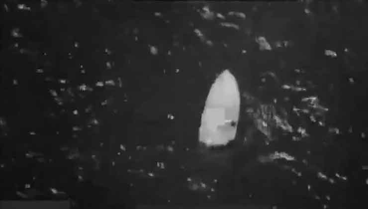 ABD, Doğu Pasifik’te uyuşturucu taşıdığı öne sürülen teknenin vurulduğunu açıkladı