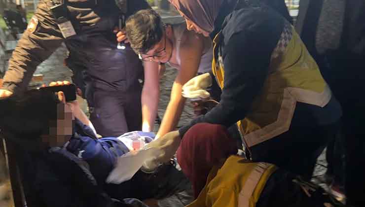 Aksaray’da parkta bıçaklanan çocuk ağır yaralandı