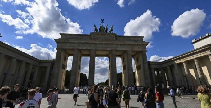 Anketlere göre, Avrupalıların çoğunluğu ABD ve İsrail’in İran’a saldırılarına karşı