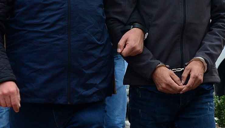 Antalya’da esnaf kooperatifi ve pazarcılar odasına yönelik operasyonda 74 şüpheli gözaltına alındı