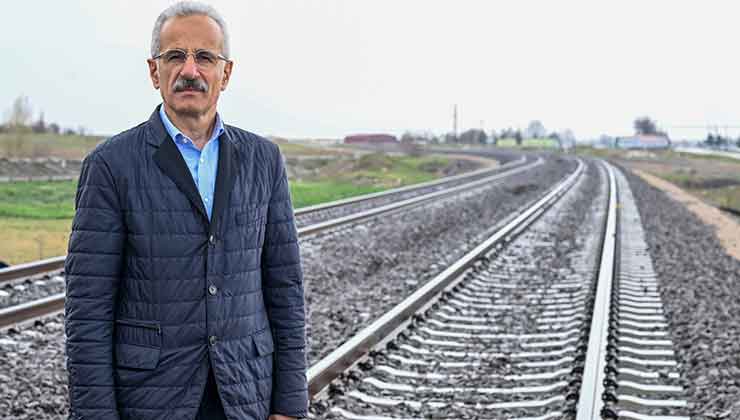 Bakan Uraloğlu: “Bursa, ülkemizin Yüksek Hızlı Tren ağına bağlanacak”