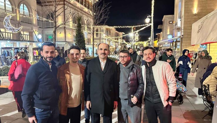 Başkan Altay’dan son teravih sonrası çarşı ziyareti