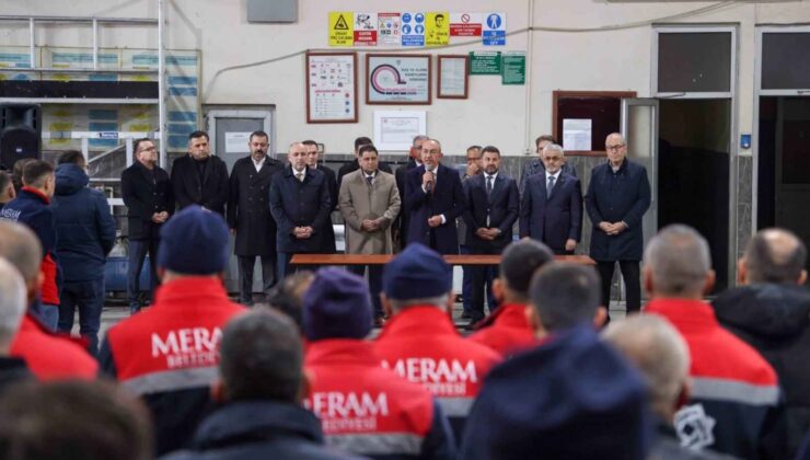 Başkan Kavuş, personeliyle bayram sevincini paylaştı