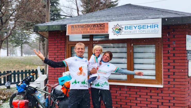 Bisikletle dünya turuna çıkan Fransız aile Beyşehir’de