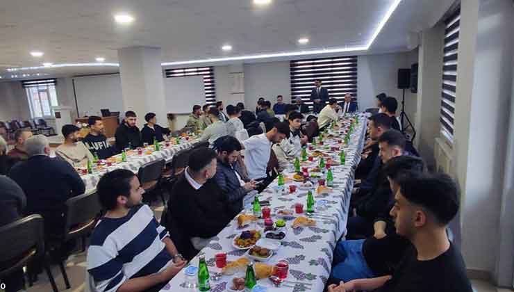 Bozkır’da üniversite öğrencileri iftarda buluştu