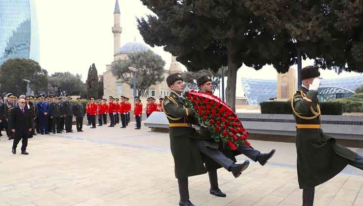 Dünyada 18 Mart Şehitleri Anma Günü ve Çanakkale Deniz Zaferi yıl dönümü etkinlikleri