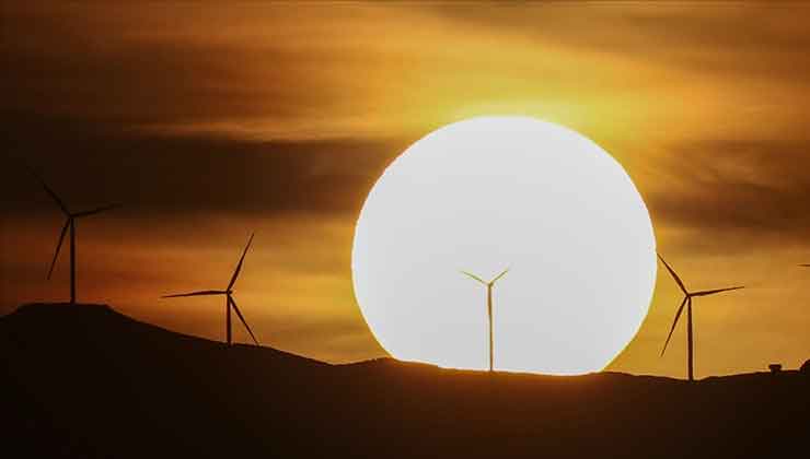 Dünyada 2025’te devreye giren güneş ve rüzgar enerjisi kapasitesi rekor kırdı