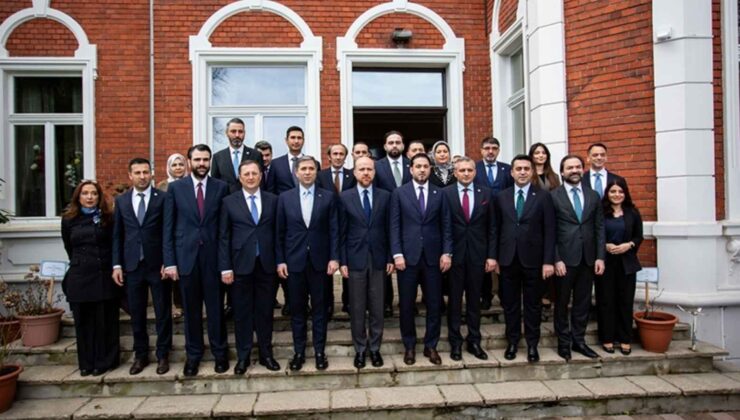 İlim Yayma Vakfı Mütevelli Heyeti Başkanı Bilal Erdoğan, Köln’deki Türk derneklerini ziyaret etti