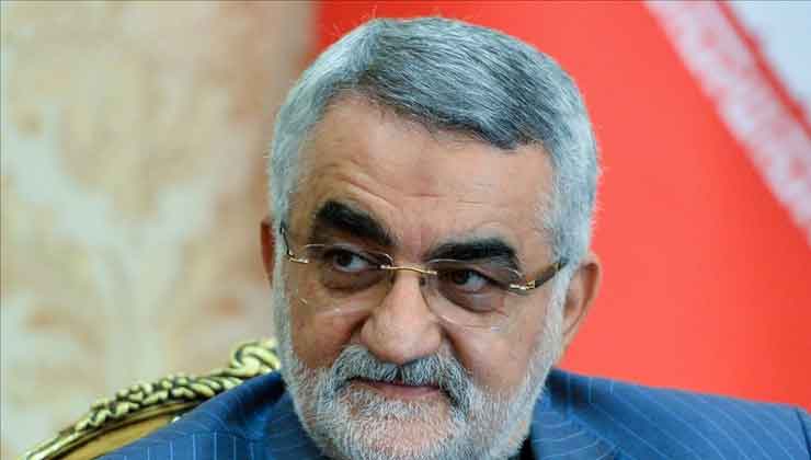 İranlı milletvekili, “Hürmüz Boğazı’ndan geçen bazı gemilerden 2 milyon dolar ücret aldıklarını” söyledi