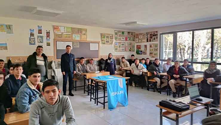 İŞKUR Konya gençleri geleceğe hazırlıyor