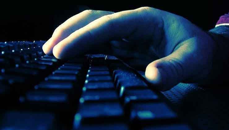 İstanbul’da kişisel verileri ele geçirip satan hacker grubuna yönelik operasyonda 7 zanlı yakalandı