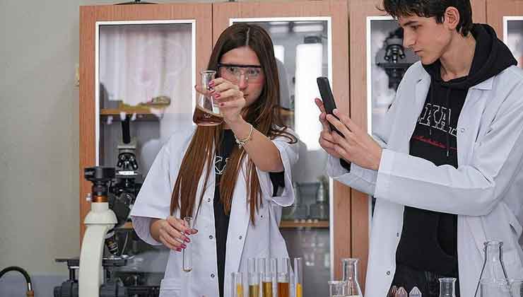 İzmirli öğrencilerden su kaynaklarındaki demir kirliliğine karşı yapay zekalı çözüm