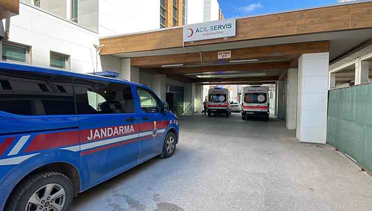 Karaman’da motosiklet şarampole devrildi: 2 yaralı