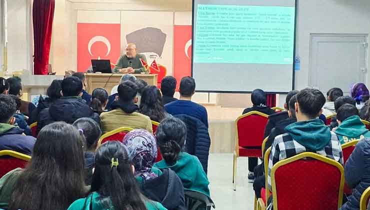 Karapınar’da lise öğrencileriyle bilim söyleşisi