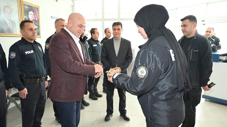 Konya Emniyet Müdürü Yüksek, personeli yalnız bırakmadı