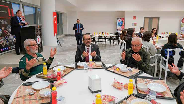 Konya Teknik Üniversitesinden yaşlılara anlamlı iftar buluşması
