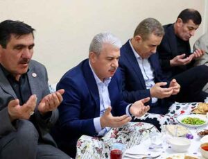 Konya Valisi Akın, çiftçilerle iftar sofrasında buluştu