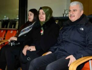 Konya Valisi Akın, Konyaspor’u yalnız bırakmıyor