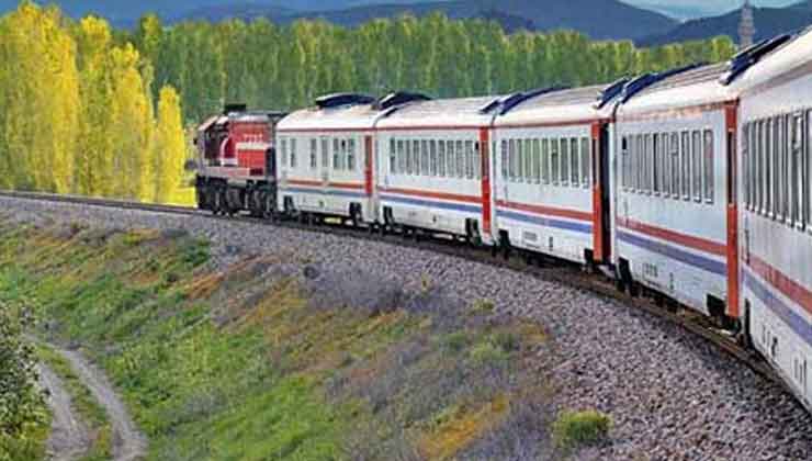 Konya’da bayram yoğunluğu nedeniyle trenlerin kapasitesi artıyor!