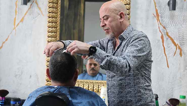 Konya’da berberlerde gün boyu bayram yoğunluğu