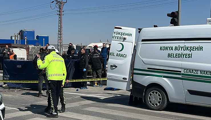 Konya’da feci kaza! Kırmızı ışıkta bekleyen hafif ticari araca motosiklet çarptı: 1 ölü