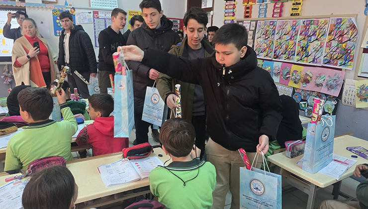 Konya’da öğrencilerin bayramlık sevinci