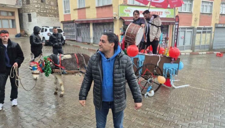 Konya’da sahur davulcularından bayram sürprizi