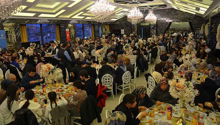 Konya’da “Selçuklu Yetimine Sahip Çıkıyor İftar Buluşması” yapıldı