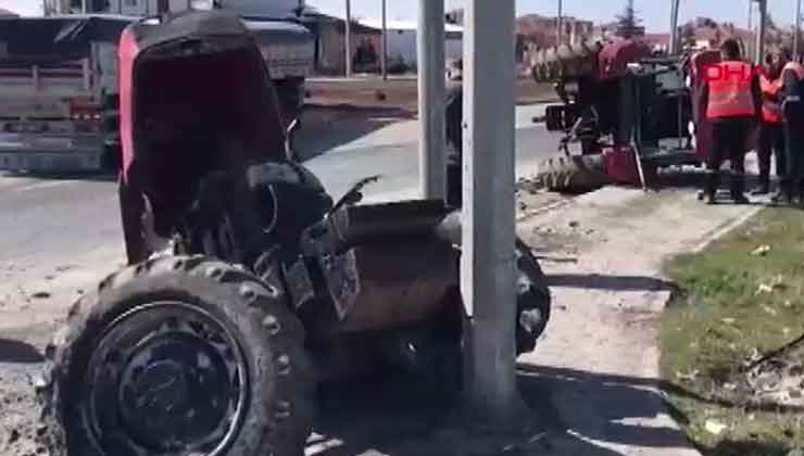 Konya’da tırla çarpışan traktör ikiye bölündü: 2 yaralı