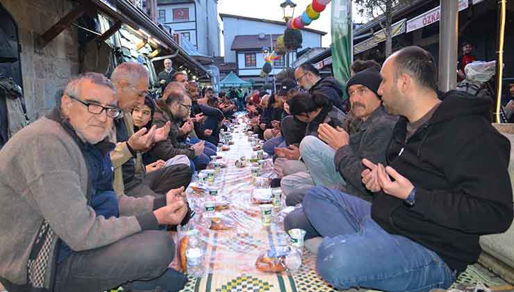 Konya’da “Ümmet İftarı” düzenlendi