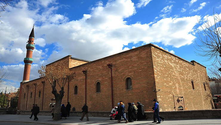 Konya’daki o camiye adını veren meslek dalı hangisi?
