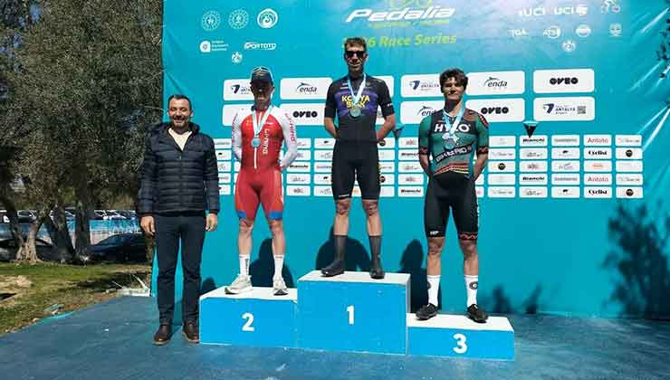 Konyalı pedal, kazaya rağmen zirvede