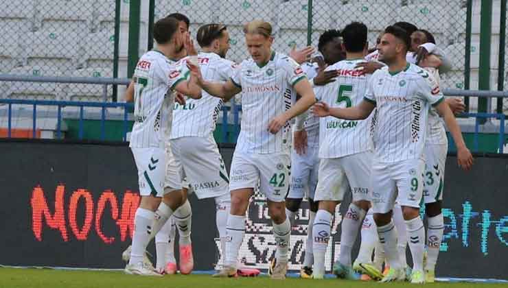 Konyaspor kazanamasa da 1 sıra yükseldi!