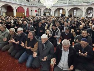 Kulu’da Bayram Namazı coşkusu
