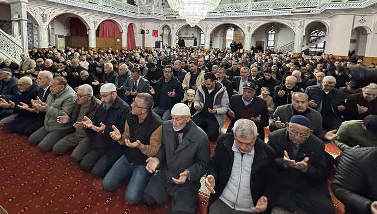 Kulu’da Bayram Namazı coşkusu