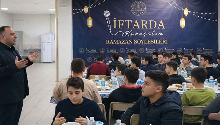 Maarifin kalbinde Ramazan konuşuldu